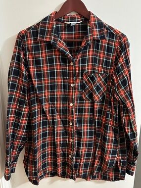 Old Navy Red and Black Plaid Button-Down Women's Shirt